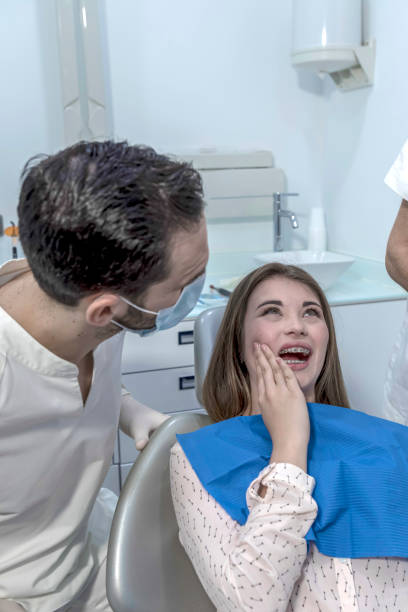 Best Emergency Cosmetic Dentistry (e.g., broken veneers) in Laton, CA